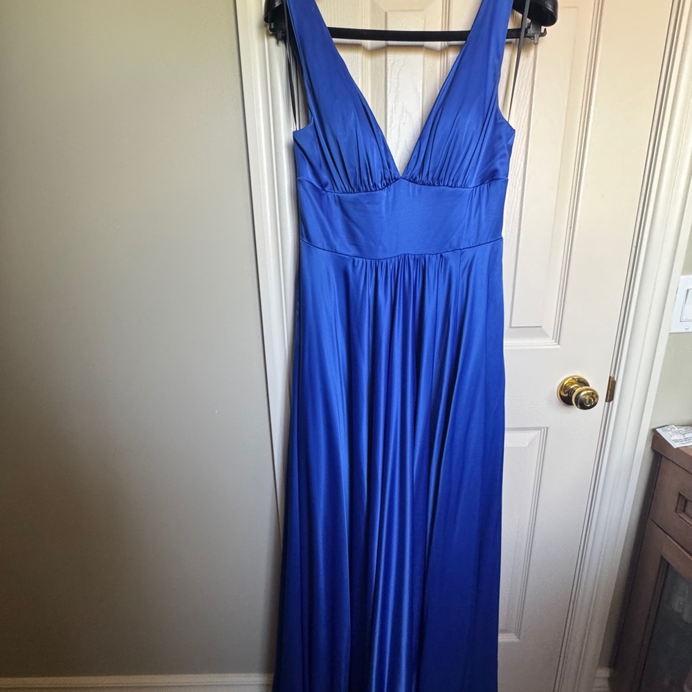 Elegant Blue Evening Gown